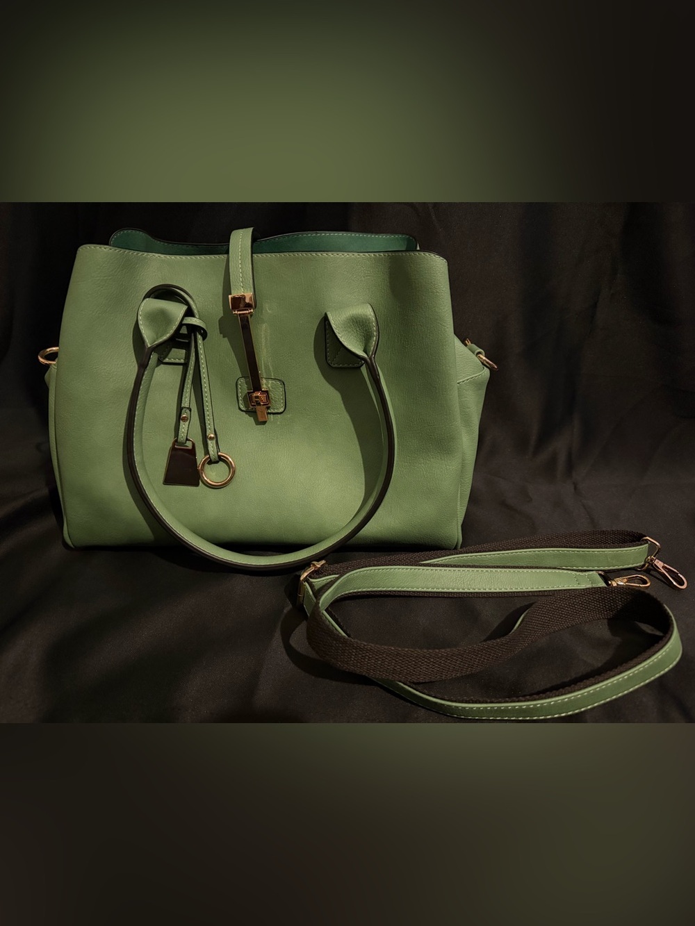 NEW Green Large 3 pocket purse
